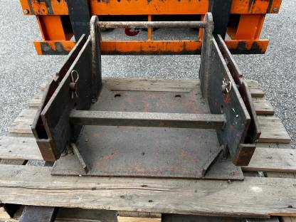 Bild 2:Schneepflugplatte Fiat Agri F120