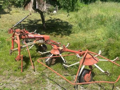 Bild 2:Pöttinger HIT 54