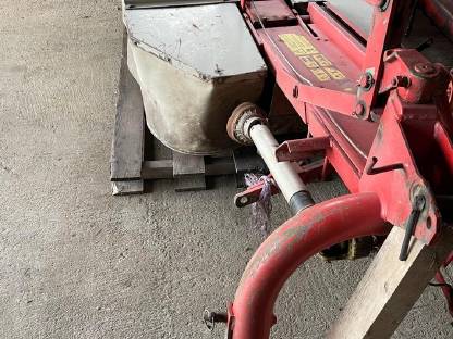 Bild 2:Mähwerk Kuhn GT165