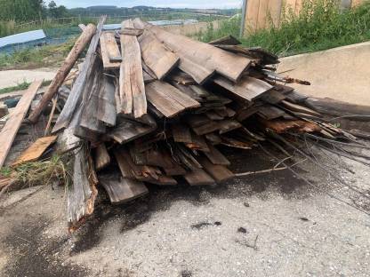 Bild 3:Altholz Bretter