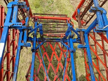 Bild 4:Starre Zinkenegge, Egge