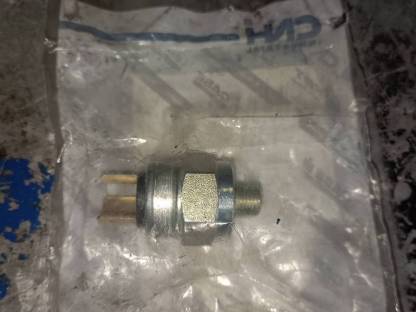 Bild 2:Bremslichtschalter Steyr 80/81 Serie