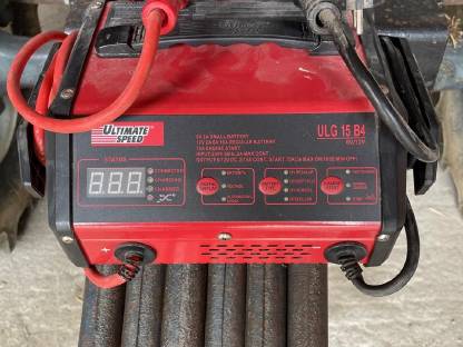 Bild 3:Batterie Ladegerät mit Startfunktion