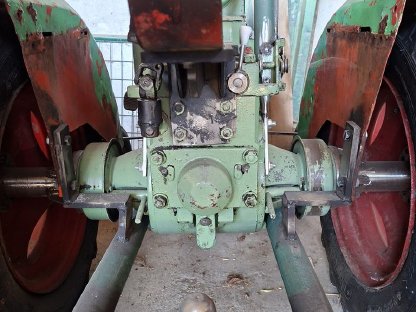 Bild 4:Holder ED10 Traktor