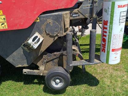 Bild 2:Taarup Kuhn Ballenpresse