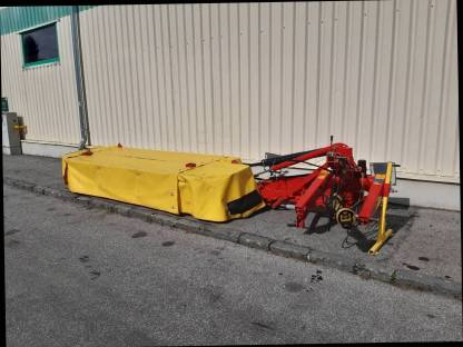 Bild 4:Pöttinger Novadisc 352 Heckmähwerk