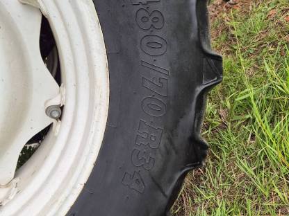 Bild 2:Reifen 480/70R34 BKT
