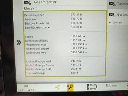 Bild 8:Claas Tucano 560 Montana mit klappbarem Cressoni Sojaflex 66