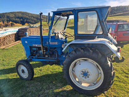 Bild 2:FORD 2000 mit Kabine