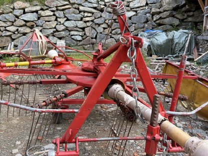 Bild 2:Pöttinger Schwader