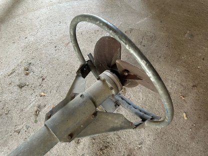 Bild 3:Güllemixer 4 m - Vakuumat