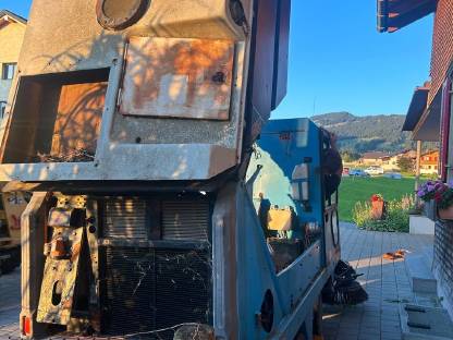 Bild 3:Schmidt Kehrmaschine ( kein Multicar/Ladog)