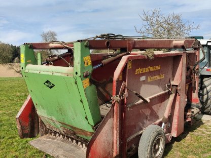 Bild 3:Strautmann Herkules Silokamm