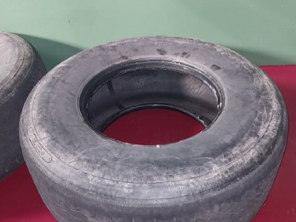 Reifen 425/65R22,5