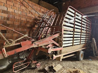 Bild 2:Kleinballensammelwagen