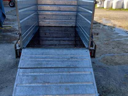 Bild 9:Pongratz EPA 206/12 G Einachsanhänger