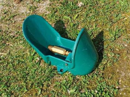 Bild 3:Tränkebecken für Ferkel