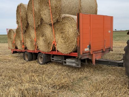 Bild 4:Ballenwagen