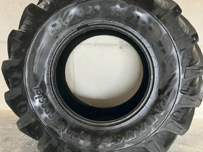 Reifen 650/75 R32