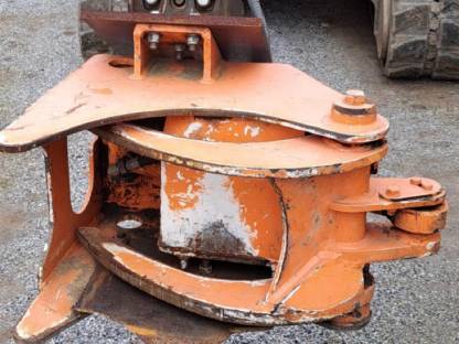 Bild 3:Fällgreifer Axer 230