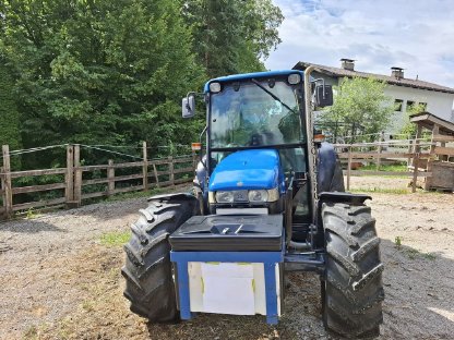 Bild 2:Verkaufe Traktor New Holland TN75D