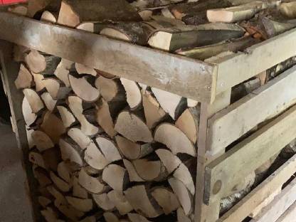 Bild 2:Trockenes Brennholz