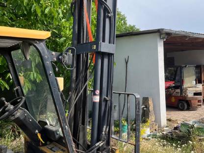 Bild 2:Daewoo Staplermast D25S2