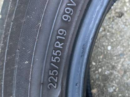 Bild 2:Sommerreifen 225/55R19