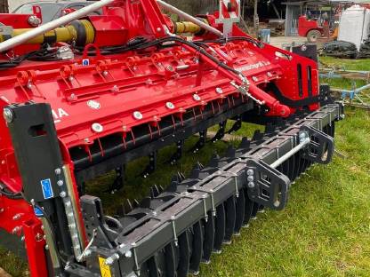 Bild 4:GESMA Bodenmischprofi 3 m, Spatenmaschine, Bodenfräse