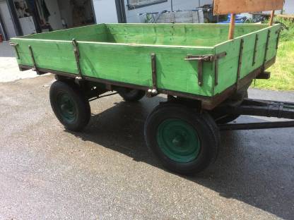 Bild 4:Leichter Traktoranhänger