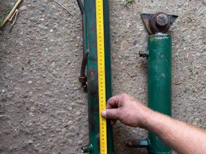 Bild 3:Hydraulikzylinder und Steuerblock