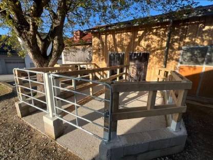 Bild 7:Einstellplätze für Pferde