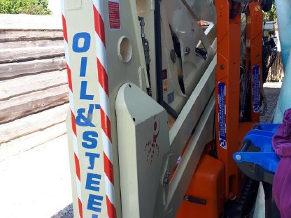 Bild 2:Raupenarbeitsbühne 17 m Arbeitshöhe