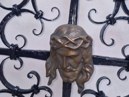 Bild 3:Schmiedeisernes Kreuz