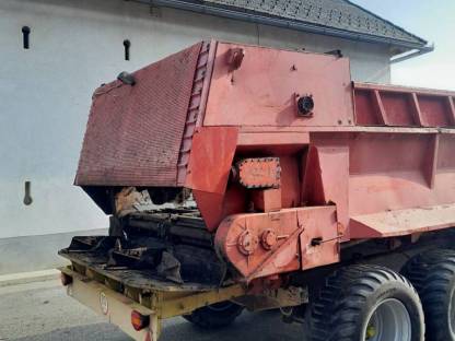 Bild 5:RUR Miststreuer