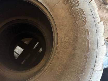 Bild 3:Reifen Vredestein 650/50 R 22.5