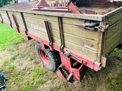 Bild 9:Krone Optimat Miststreuer