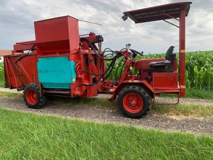 Bild 4:Selbstfahrer Silokamm mit Allrad