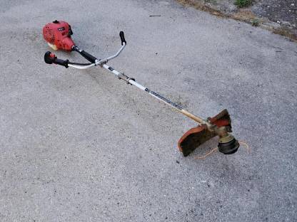 Zwei Stück Motorsense Benzin Stihl FS 85T