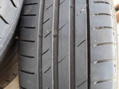 Bild 2:Sommerreifen auf Alufelgen für VW Touareg