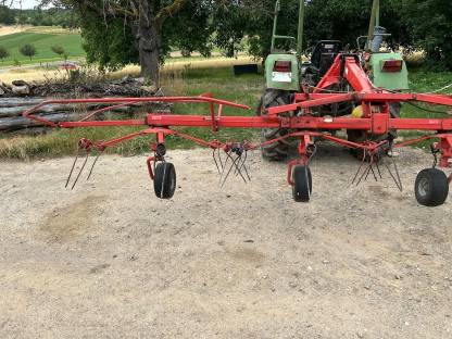 Bild 4:Heuwender Fella Hydro 5.20