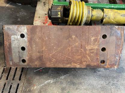 Bild 3:Frontgewicht für Steyr 9000 Serie