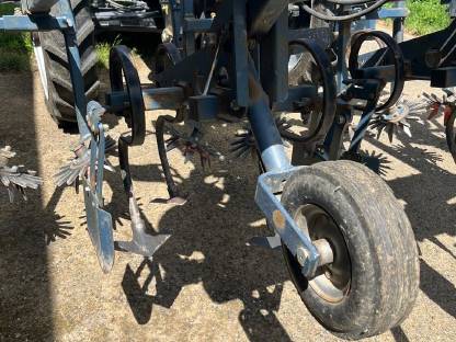 Bild 2:Madara Hackgerät 6-reihig