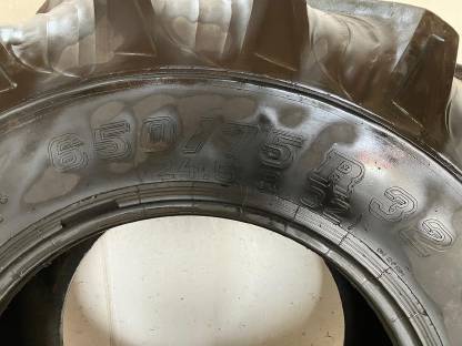 Bild 3:Reifen 650/75 R32