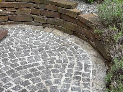 Bild 4:Stainzer Gneis Mauerstein