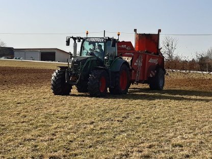 Bild 7:Düngerstreuer