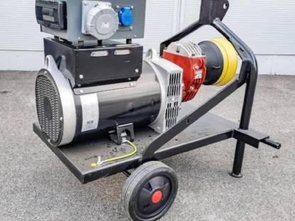 Bild 3:Stromerzeuger Zapfwellengenerator Hartner 30 kVA