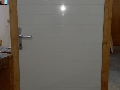 Bild 6:Eingangstüren für Nebeneingang