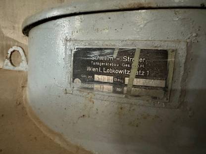 Bild 4:Dieseltank 4.000 und 3.000 l