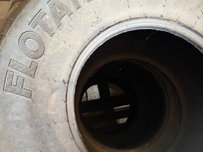 Bild 2:Reifen Vredestein 650/50 R 22.5